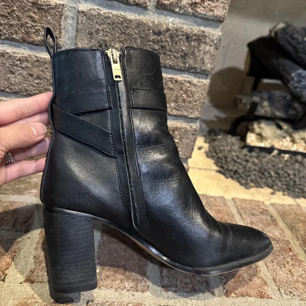 Coach Olivia Black Leather Bootie Block Heel Women's‎ Size 6.5B